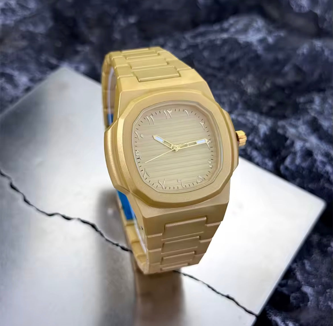 Montre à Quartz Classique pour Homme – Élégance et Confort au Quotidien